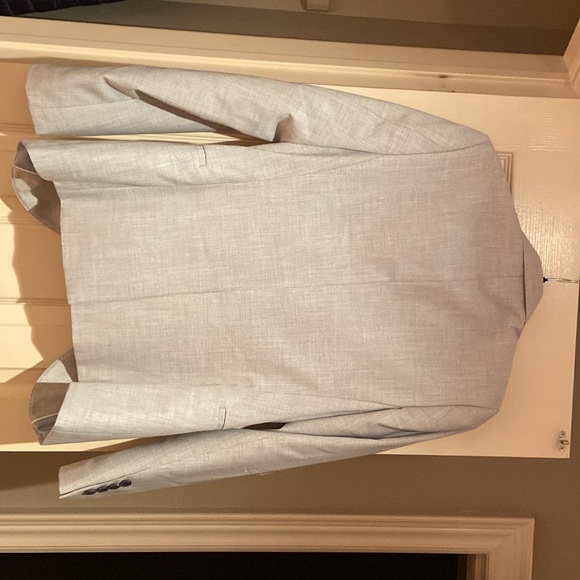 Topman Men’s grey suit jacket with button detailing. Brand new size 34. - Picture 3 of 3